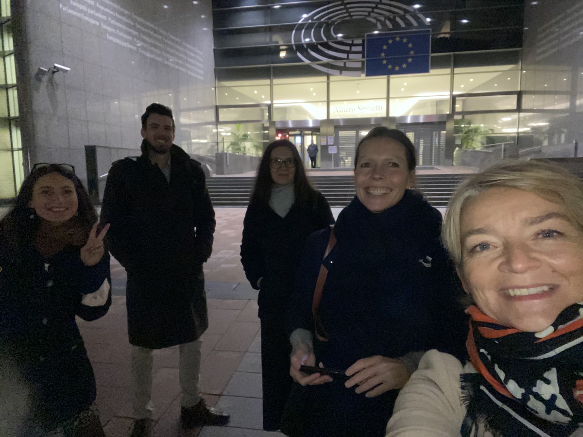 ThereseRdHolm's tweet photo. A pleasure to meet Hydro allies in Brussels @RolfEinarFife @PerSjaastad @rg_harto @EU_Aluminium @Eurometaux with my team @JustynaBalbier @Immasar @RonnaugSS #EuropeanGreenDeal #Aluminium https://t.co/xyZbt3aPOY