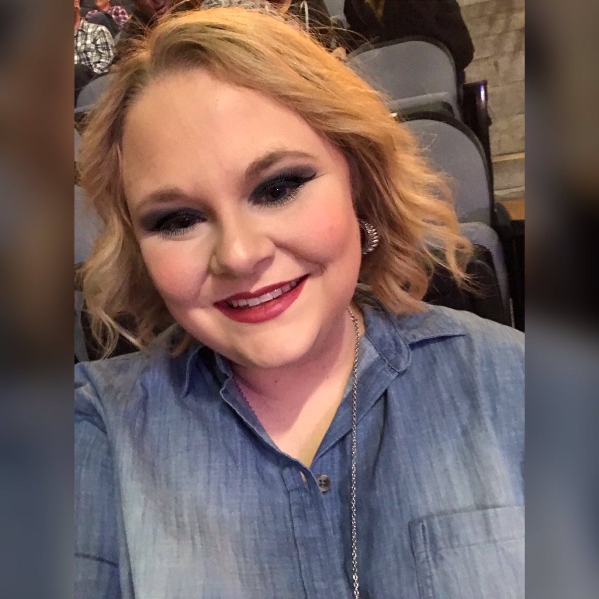 jp__259's tweet photo. Tonight was absolutely the most amazing night! I finally got to see the love of my life @GeorgeStrait  In person for the first time, and I can truthfully say I can die happy 😭💙🥰 #TheKing #georgestrait https://t.co/jg1GFdjT51