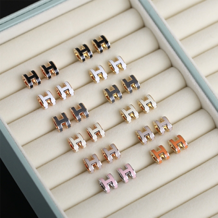 mutation21's tweet image. 오래동안 꾸준히 연마해온 손기술장인분들이 주문즉시 한땀한땀 만들어서
세번의 절차검사끝에 배송하는 온티티입니다 시간이 오래걸려도 한번사면 오래사용가능해요! ㅎㅎ
onthetop3.com
#샤넬 #에르메스 #생로랑 #명품백 #프라다 #크로스백