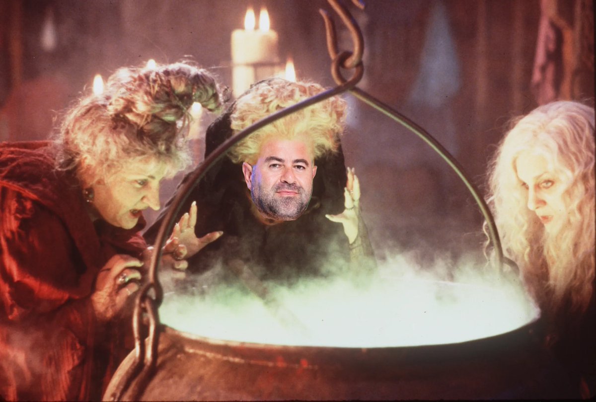 jerryttuyan's tweet photo. Tigran Asatryan brewing a spell to make her achker sev https://t.co/RYqgpmuEjD