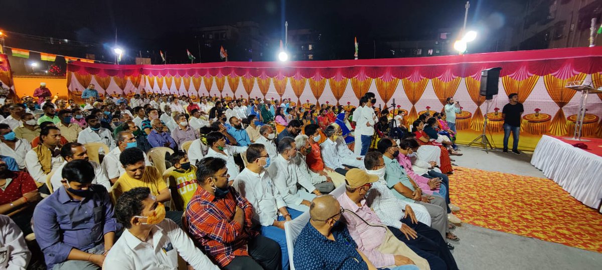 MuzaffarHussain's tweet photo. मिरा भाईंदर के आर एन पी पार्क में कल काँग्रेस पार्टी के कार्यकर्ताओं का सम्मेलन एवम नए पार्टी कार्यकर्ताओं का पक्ष प्रवेश कार्यक्रम सम्पन्न हुआ। भाईंदर पूर्व के कई लोग इस अवसर पर काँग्रेस विचारधारा पर विश्वास रख पार्टी में शामिल हुए।
#CongressForMBMC https://t.co/FOzt1NXwMg