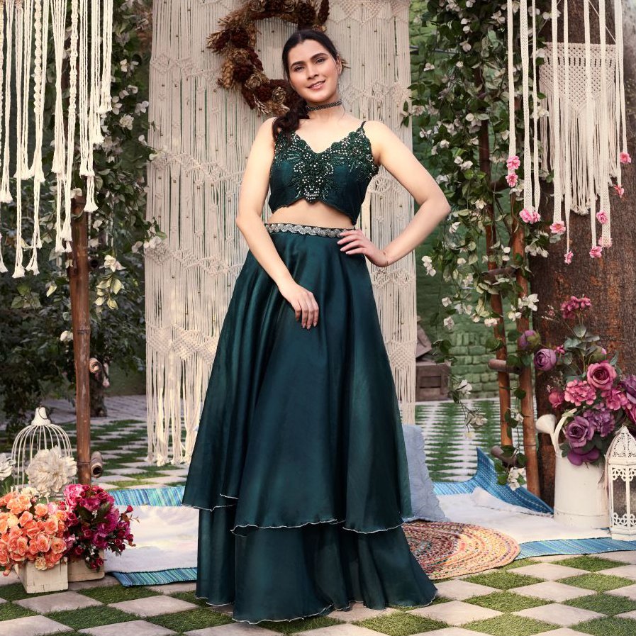 AnayuLabel's tweet photo. Be your flirty best this festive season in the Zelda lehenga from the signature lehenga collection by ANAYU. Crafted in pure raw silk and organza, and embellished with white and green zirconia to create a beautiful contrast over a deep bottle green shade.
.
.
.
#Anayu https://t.co/ztm4CaJNbq