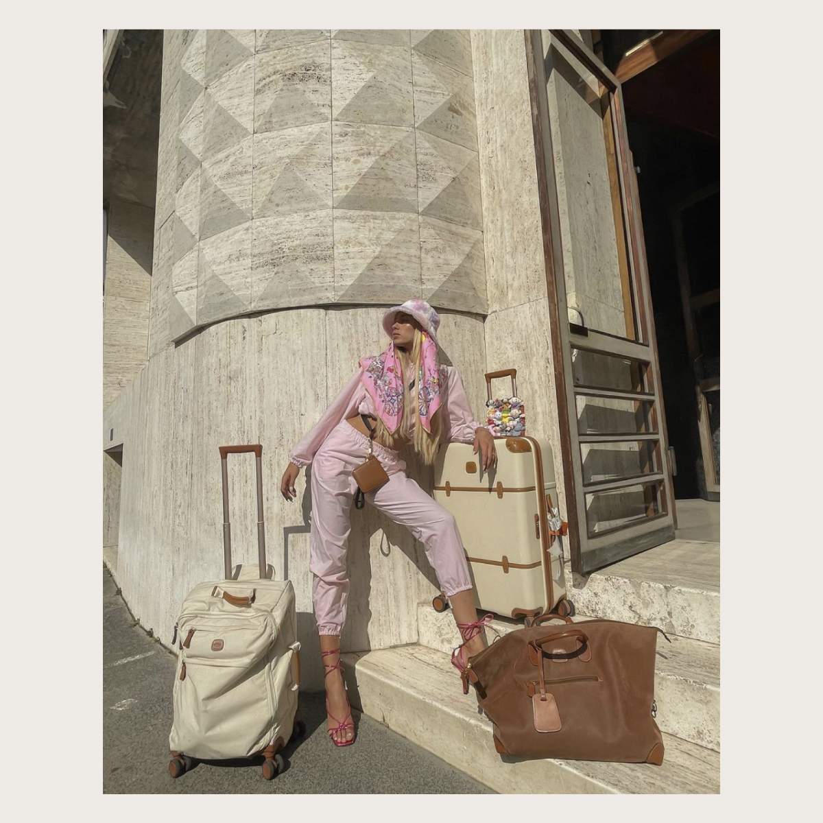 bricsmilanome's tweet image. Contemporary models, smooth colors, soft textures.
Always one step ahead with Bellagio, Life Pelle, and X-Travel collections.

#bricsmilano #itravelbrics #contemporarystyle #timeless #elegance #bellagiocollection #lifepellecollection #xtravelcollection #leather #leatherluggage
