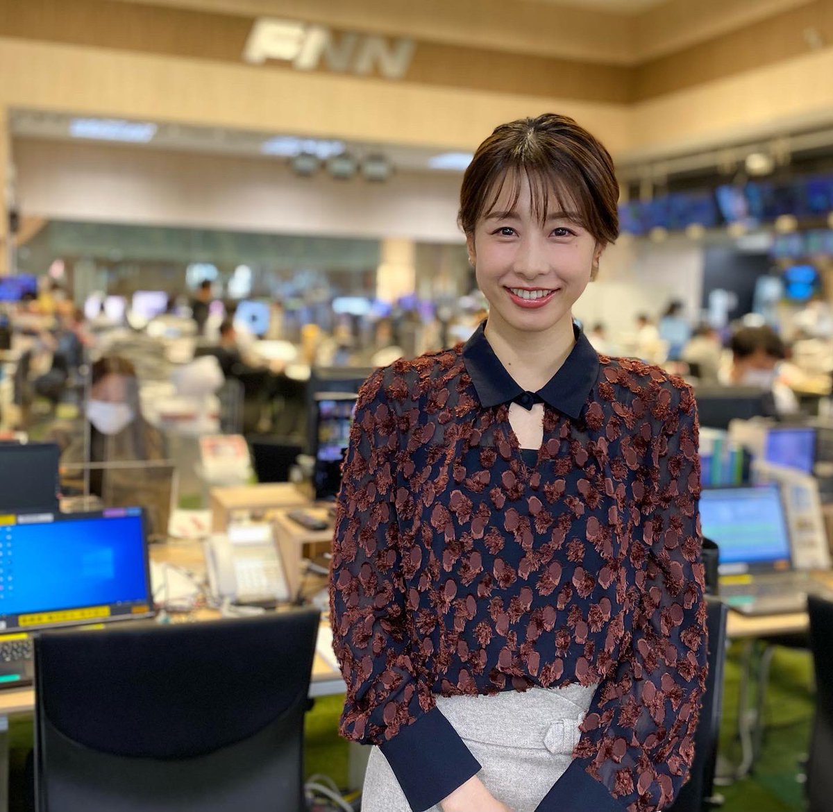 加藤綾子 さん衣装】 📺11/4 #LiveNewsイット/ 本日放送『Live News