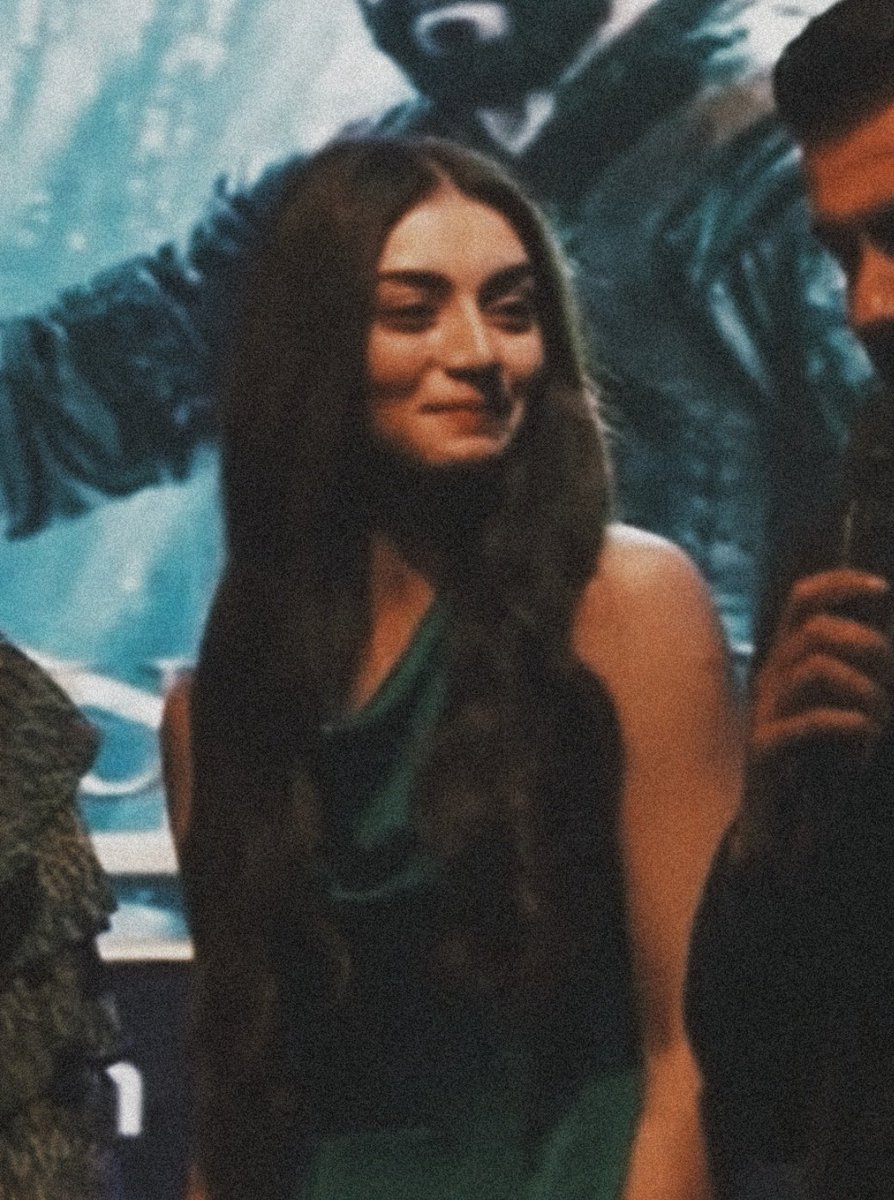 𝖡𝖾𝗌𝗍 𝗈𝖿 𝗢̈𝘇𝗴𝗲 ♡︎ (@ozgetorerbo) on Twitter photo 