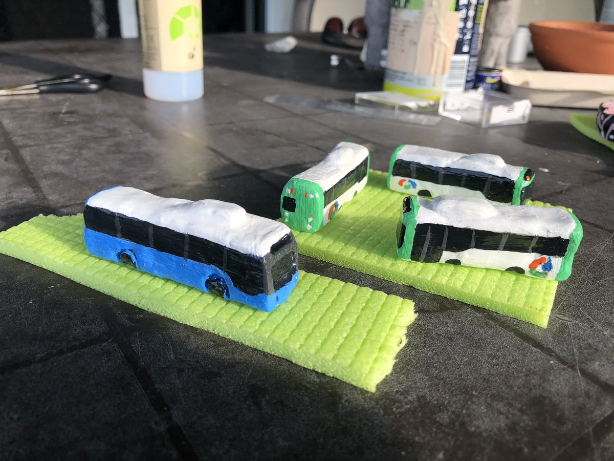 MitchMMN's tweet image. Making some @TransLinkSEQ Christmas tree ornaments 🎄 #sunbus #gettingcrafty