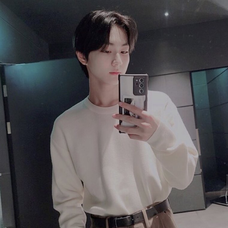 ajaaadude's tweet photo. we cool ;'°

#ENSD #ENGENESelcaDay #JUNGWON
@ENHYPEN_members https://t.co/RBFMmdYJNY