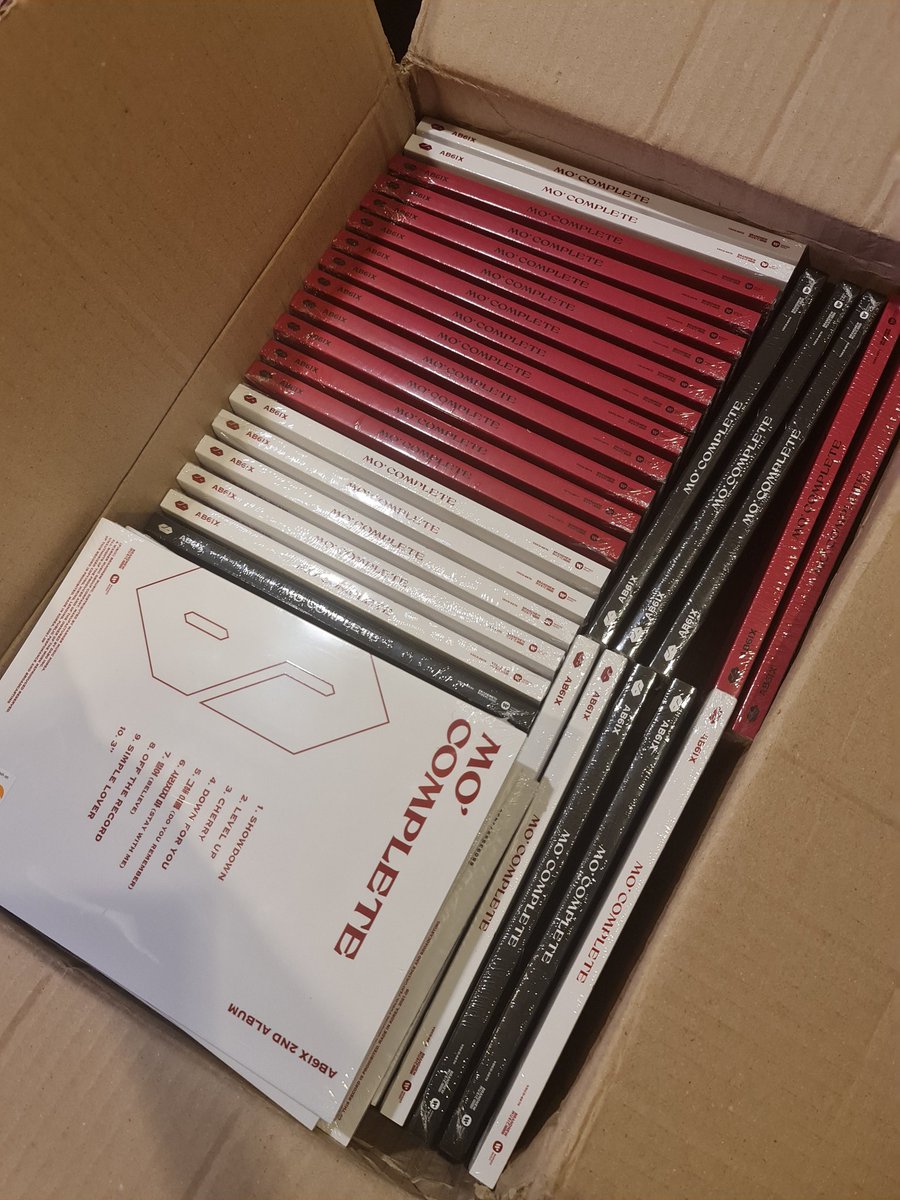 pijaanon's tweet photo. 💕 พร้อมส่ง บั้มAB6IX MO'COMPLETE 2nd album
บั้มละ 320฿ รวมส่ง / ลูกค้าเก่า 300฿
🎉สุ่มแจกโพลารอยด์พร้อมลายเซ็นแดฮวี
สำหรับลูกค้าที่รีวิวผ่านแท็ก #พิจะนอนรีวิว
#ตลาดนัดABNEW #ตลาดนัดAB6IX https://t.co/bfXi583J7A
