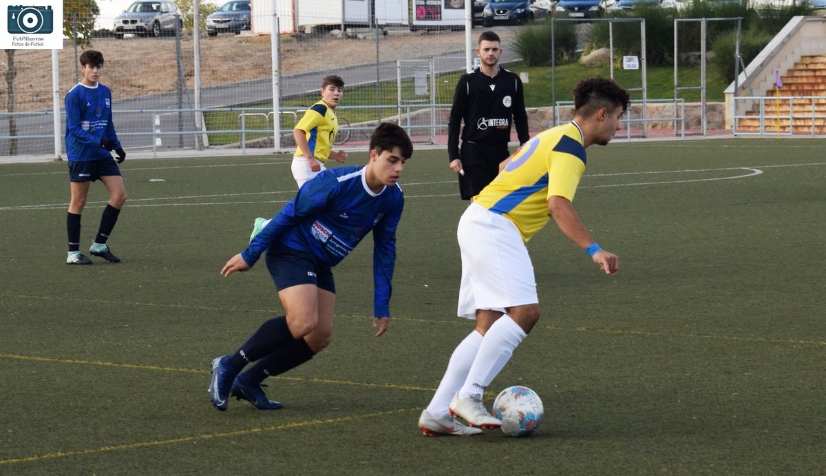 Reportaje fotográfico del <a href="/cdzonanorte/">C.D. Zona Norte</a> juvenil B 1-0 <a href="/NavaluengaCF/">Navaluenga C.F</a> 

deportesalbarran.blogspot.com/2021/11/cd-zon…