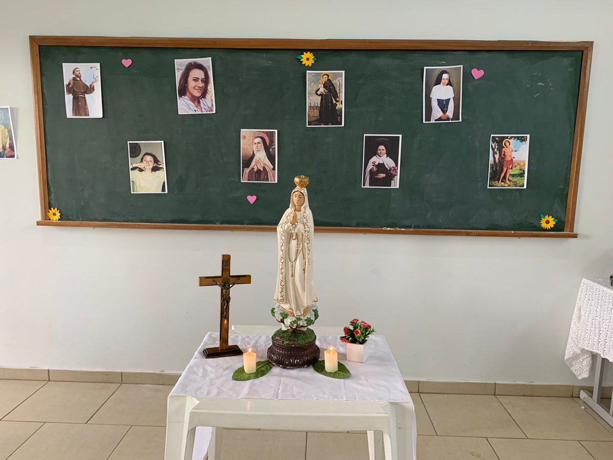 EscolhidosM's tweet photo. “Portanto, sede santos, assim como vosso Pai celeste é santo” (Mt 5, 48) https://t.co/3Ujwb489eF