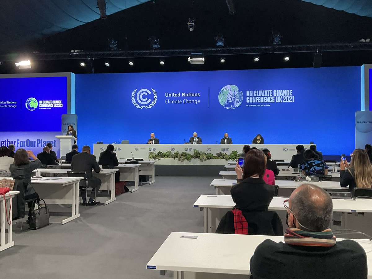 georgejkcarter's tweet photo. Obama pays tribute and thanks small islands for their moral authority and resilience in the making of the Paris agreement five years ago - but the world has not kept his promise. But is is @kathykijiner who is the real star of the high level panel. https://t.co/OmpRHEYKZy