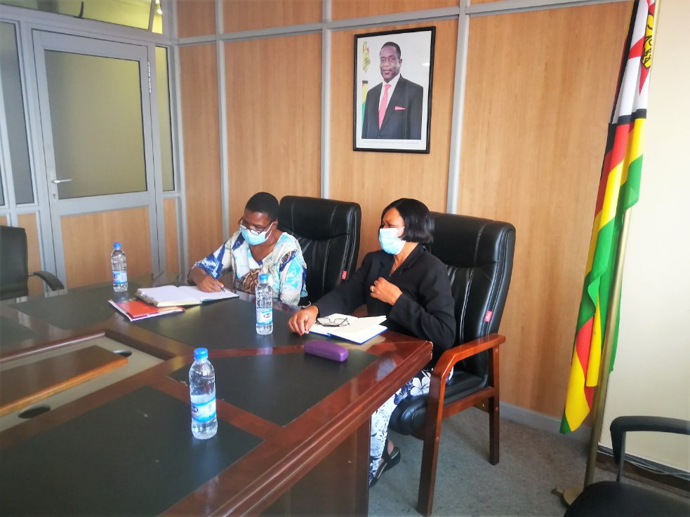 MoPSEZim's tweet photo. @SaveChildrenZIM Country Director Ms Heather Kerr and her team @Toendepikamuse1 Head of Programme Development and @SDamasane Education Advisor promised Hon. Minister Dr Ndlovu and Secretary for @MoPSEZim madam Thabela that they will continue to support @GPforEducation projects. https://t.co/hsYvbhTFGY