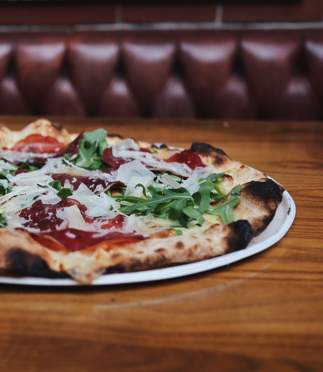 It’s 𝙨𝙡𝙞𝙘𝙚 to meet you 😊

Almost time to head on down and start browsing our pizza menu 📜

🍕Stone baked pizza
👯‍♀️Sharing boards
🍟Sides

What are you going for?