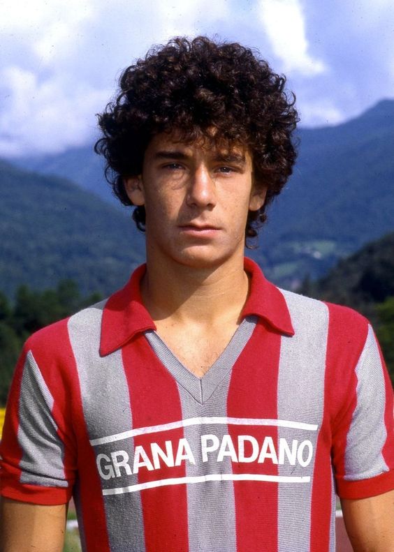 robertmdaws's tweet photo. A young #GianlucaVialli https://t.co/1qwWv70oS8