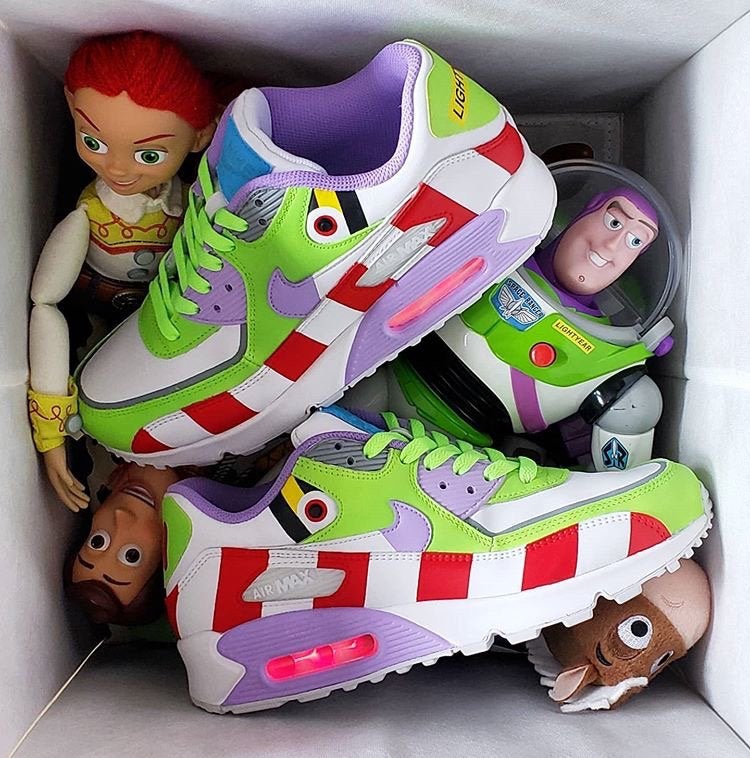 drop_auctions's tweet photo. We're launching a new segment! 
#customsneakershighlight

Here's Nike Air Max 90 by tragik1993 (on Instagram) from 2016. Inspired by Buzz Lightyear from #ToyStory 
What do you think? 🧸

Our socials:
https://t.co/aFAoabgDBT https://t.co/Pqrjfofj3r
