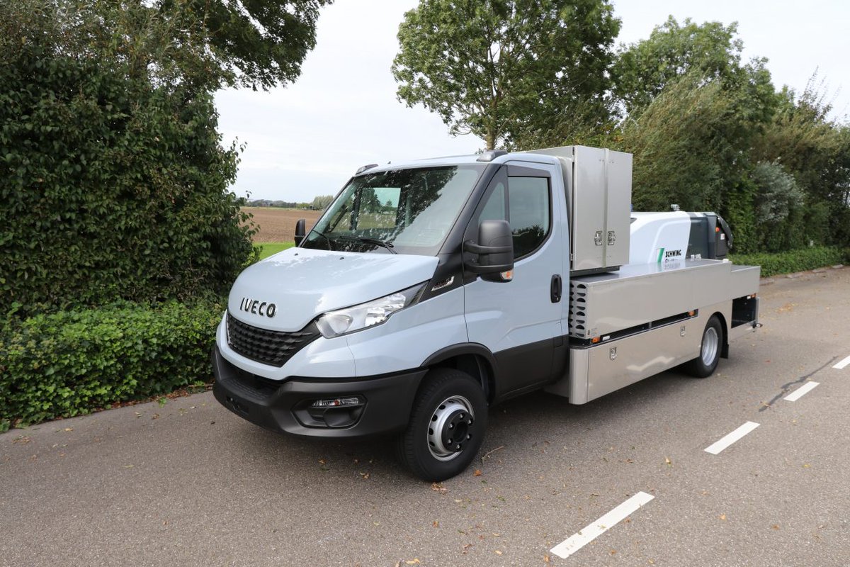 elenbaas_nl's tweet photo. In opdracht van A. Boogert Service hebben wij wederom een Iveco mogen voorzien van een SCHWING TP100 stationaire betonpomp. Je kan de foto's van dit project bekijken op: https://t.co/WGnNGKUwah https://t.co/nHLDryDcPJ