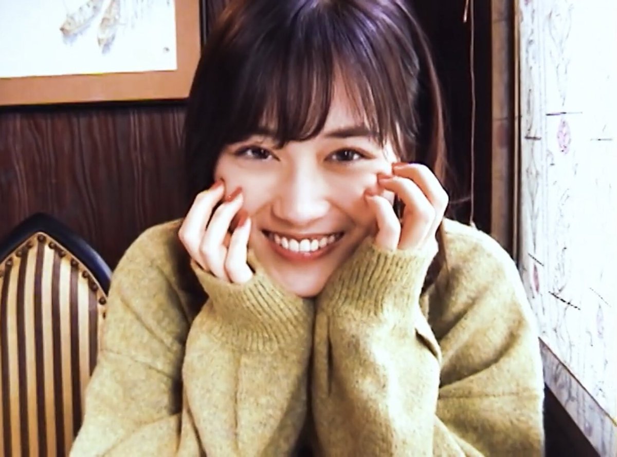 SATOKOI77's tweet photo. 微笑ましい( ◜ω◝ )
写真集の時の彼女感とはまた違う感じでどれが本当の美月さん?( ^ω^)
可愛いなぁ🥰🥰🥰
#山下美月
#じゃない方の彼女
#エキストラ
#ThinkingDog https://t.co/J4qvL2Sb9s