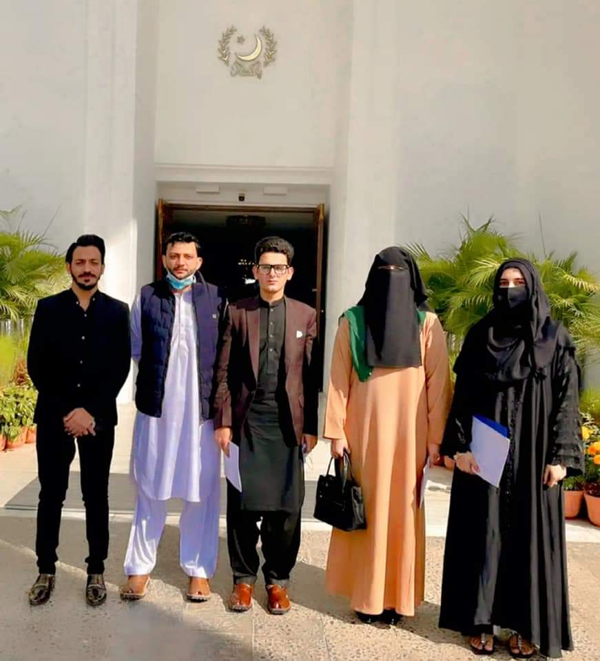 Ranahananabdul's tweet photo. With Team Organization Of Islamic Youth at President House #Pakistan 
@IslamicYouthOrg @hammadkakar211 https://t.co/0bTuVSeSvU
