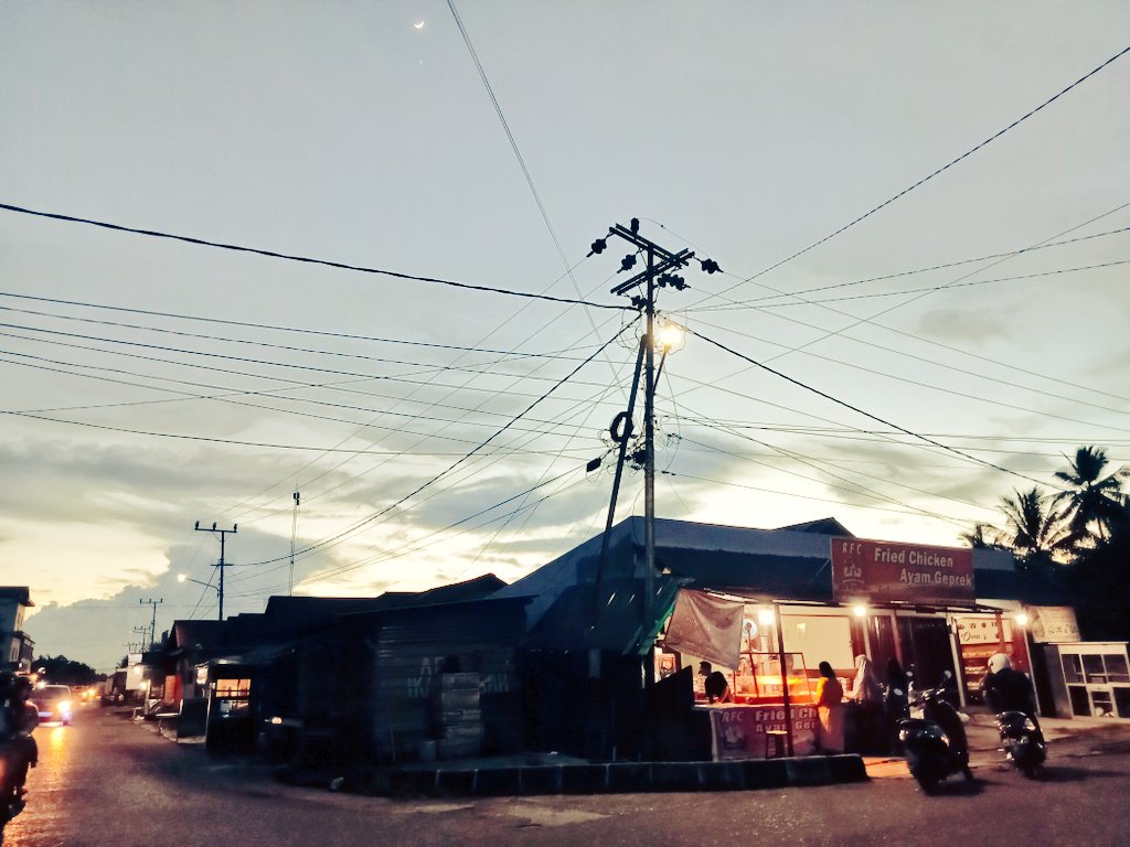 Senja yang ruwet 😤