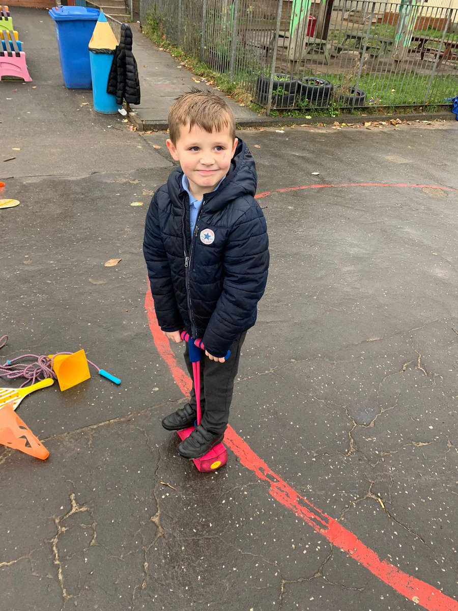 ross_twigg's tweet photo. Fantastic morning with our lovely pupils @KelvindalePS both classes participated well. Always happy to see our young people having fun. #funintherain #activeplay #fun @ChriskerrF @FARE_Scotland @Melodie_Crumlin @Jimmy_FARE @InspiringSland @Thrive_Outdoors @Actify 🌧💧☔️ https://t.co/3xOQcNu1ro