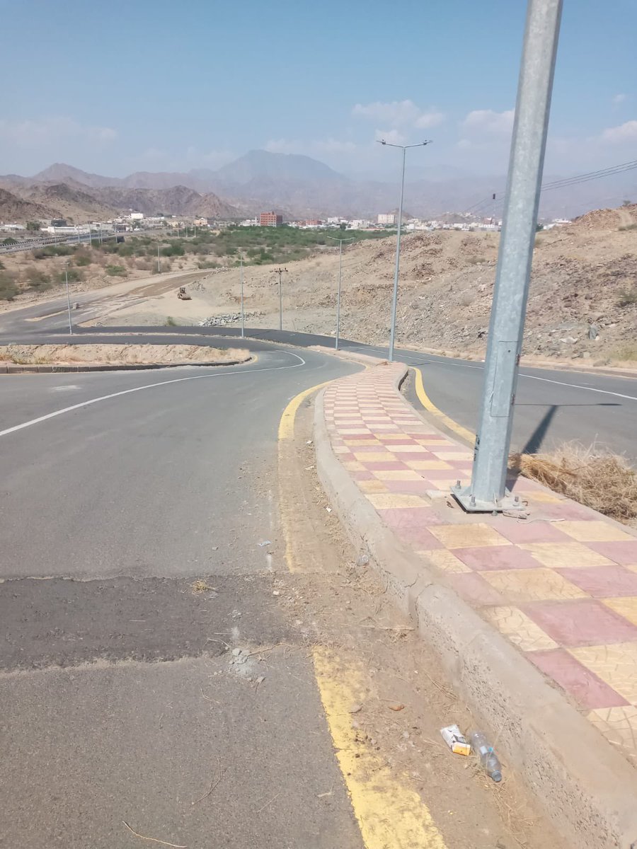 AdhamBaladiah's tweet photo. #بلدية_أضم تواصل حملتها لمعالجة التشوه البصري بــ #محافظة_أضم 
#بلدية_أضم 

@adhammakkah2021
@saudimomra
@JeddahAmanah https://t.co/yakYbLBXKW