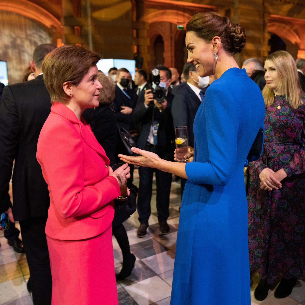 hardlyperennial's tweet photo. I have had the honour of being blocked by @NicolaSturgeon for tweeting lots of photos of her not wearing a mask at #COP26 .
I think that deserves a few more retweets.
Sturgeon's made one rule for her and another rule for everyone else.
@UFTScotland @UsforThemUK @JamesMelville https://t.co/CU4fP5EjWG