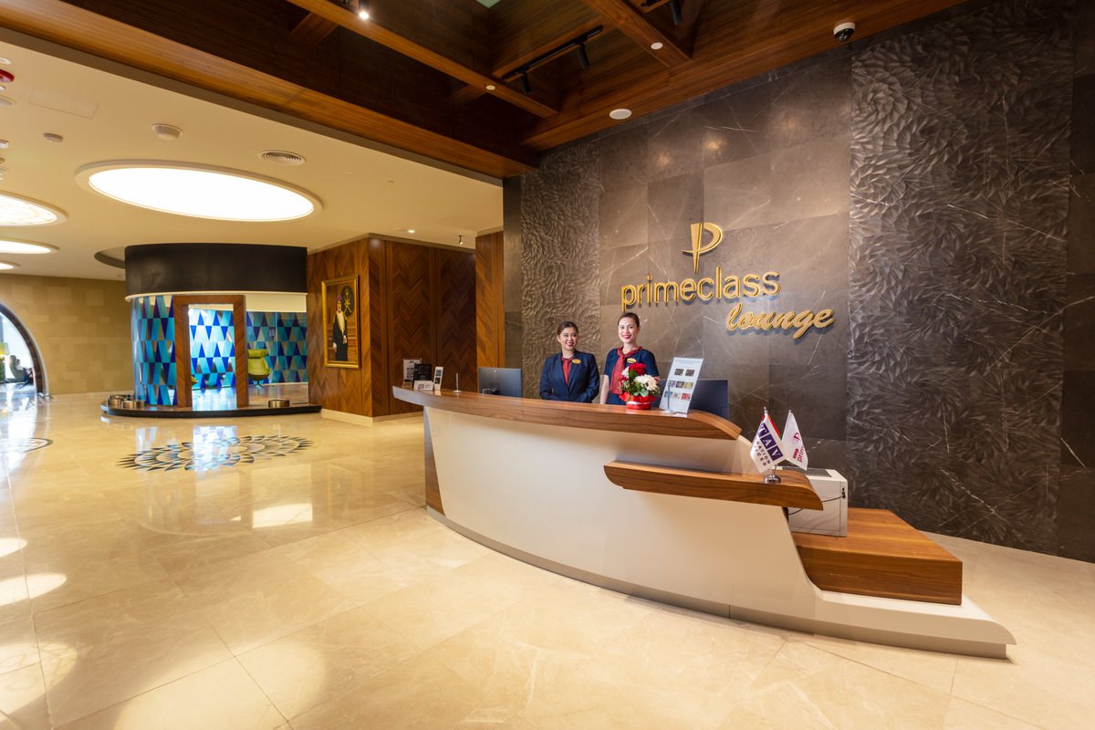 Oman Air tweet media