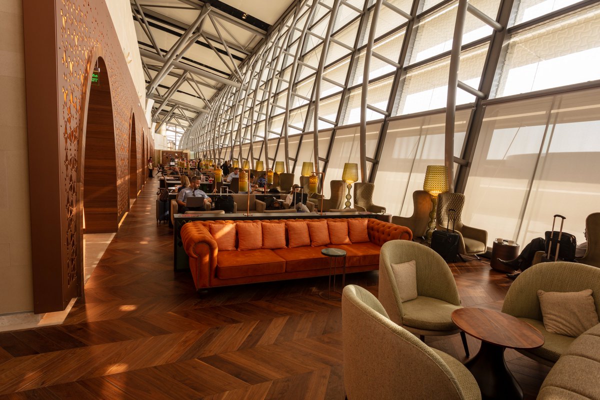 omanair's tweet photo. The new services are available for purchase online at https://t.co/aUSKlj3wiC, and include Primeclass; Meet &amp; Greet Arrival, Meet &amp; Greet Departure, Arrival &amp; Departure Fast Track, and many more. More info: https://t.co/MtrNq0lmPZ https://t.co/SnKDVKZ1Rn