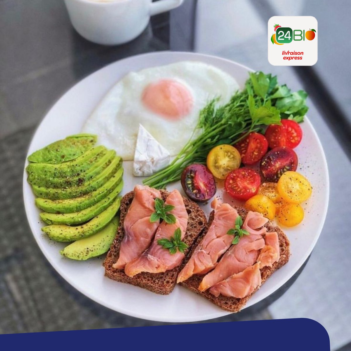 24Biodrc's tweet photo. La vie est comme un miroir quand tu lui souris , elle te sourit ! Bon début de semaine à tous 😊☕🍅🥑🥪 https://t.co/djJ62KSBlH