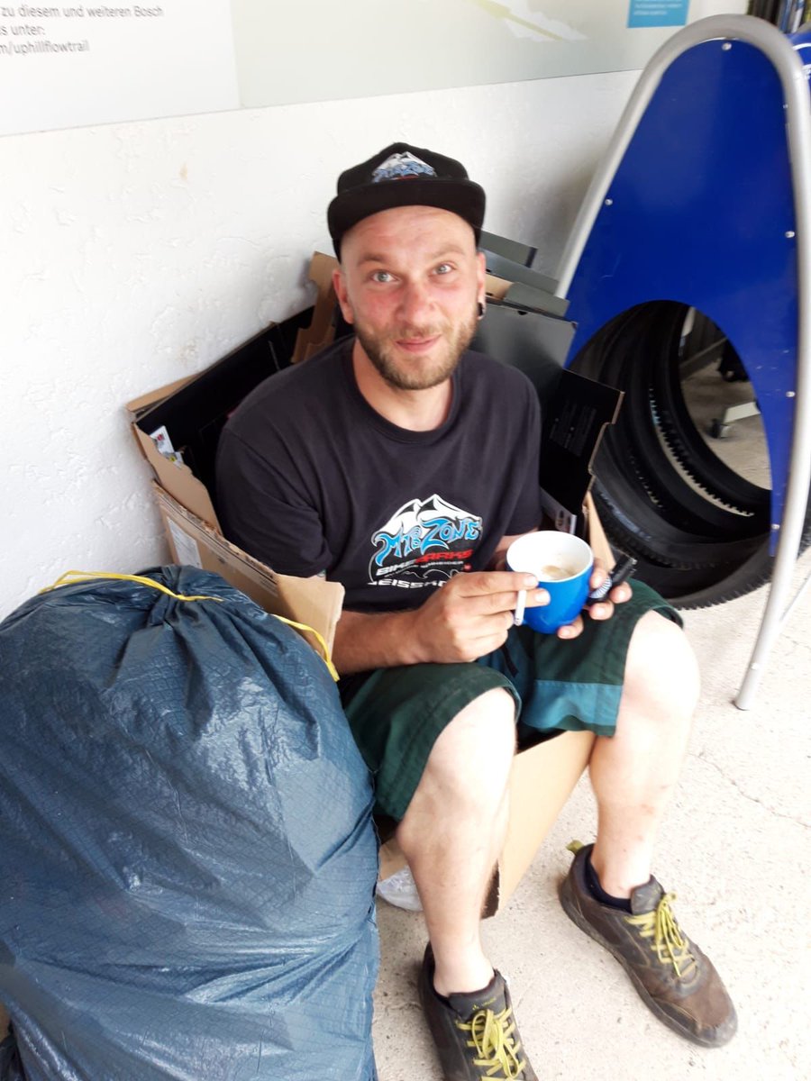 mtbzone_gkpf's tweet photo. Die Saison ist vorbei. Wir sagen DANKE! Für die schöne Zeit, für die Unterstützung, dass ihr so zahlreich gekommen seid. Ihr seid die Besten! ❤️Auf dem ersten Foto sind Jan, Yannick, Daniel, Pavel, Petra, Tobias. Philip auf dem Zweiten.
#mtbzone #bikepark #bikeparkgeisskopf https://t.co/7dX0rOqSBH