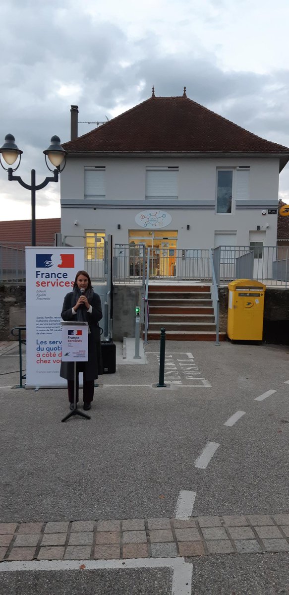 📍 #Inauguration de l'espace France Services Val Guiers en présence de la #SecrétaireGénérale73

💡 Labellisé par l'#AgenceNationaleCohesionTerritoires en 2021, cet espace vise à accompagner les habitants dans leurs démarches administratives.

➕ 100 000 euros investis par l'Etat