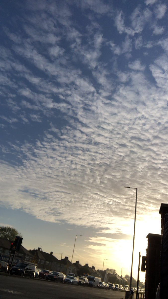 sammynotfounddd's tweet photo. @ranaltboo here’s uk sky ranboo https://t.co/Nr4e8apBnV