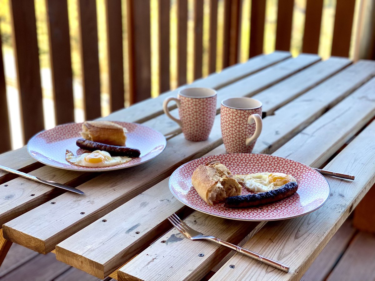 CreteCoteSki's tweet photo. Mountain breakfast - the perfect preparation for a fabulous walk in the @LaPlagne mountain trails! 🍳🏔🥾

#CreteCote #LaCabine #LaPlagne https://t.co/uc8VF0fbFs