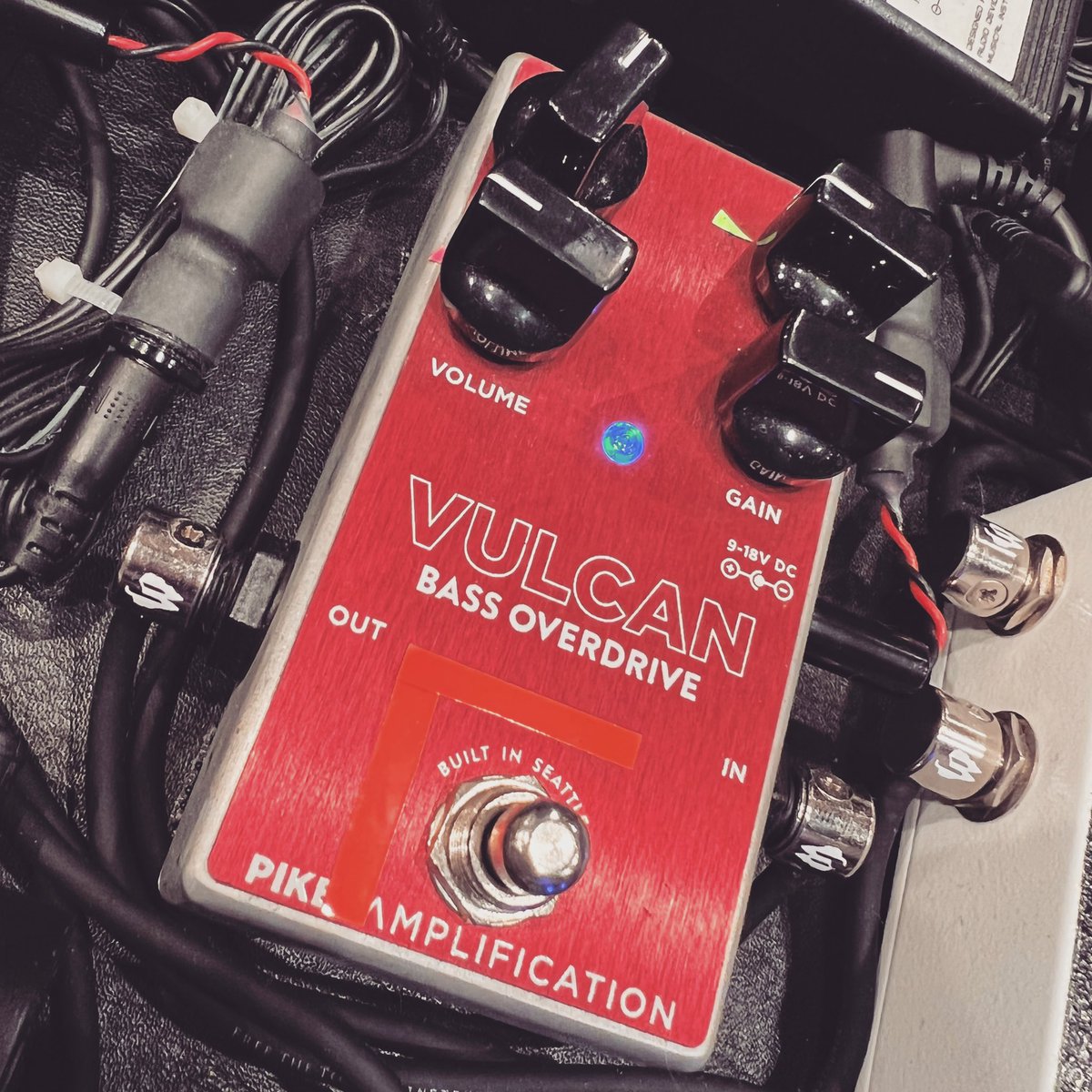shing0_405's tweet photo. Rec。
今日はコイツでゴリゴリに、いい音で録れた。
#recording #pikeamplification #vulcan #overdrive https://t.co/Oz9ax3nTW1