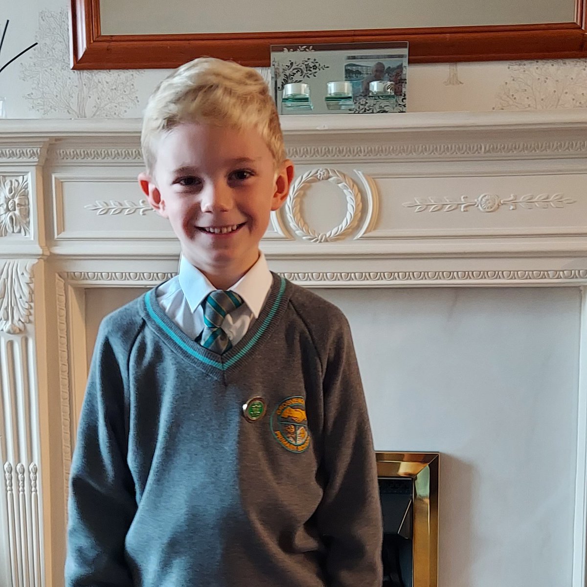 B1978Andrea's tweet photo. @GrosvenorParkPr Our little VIP ready for the day! Very proud! https://t.co/Ij1bUc76sQ