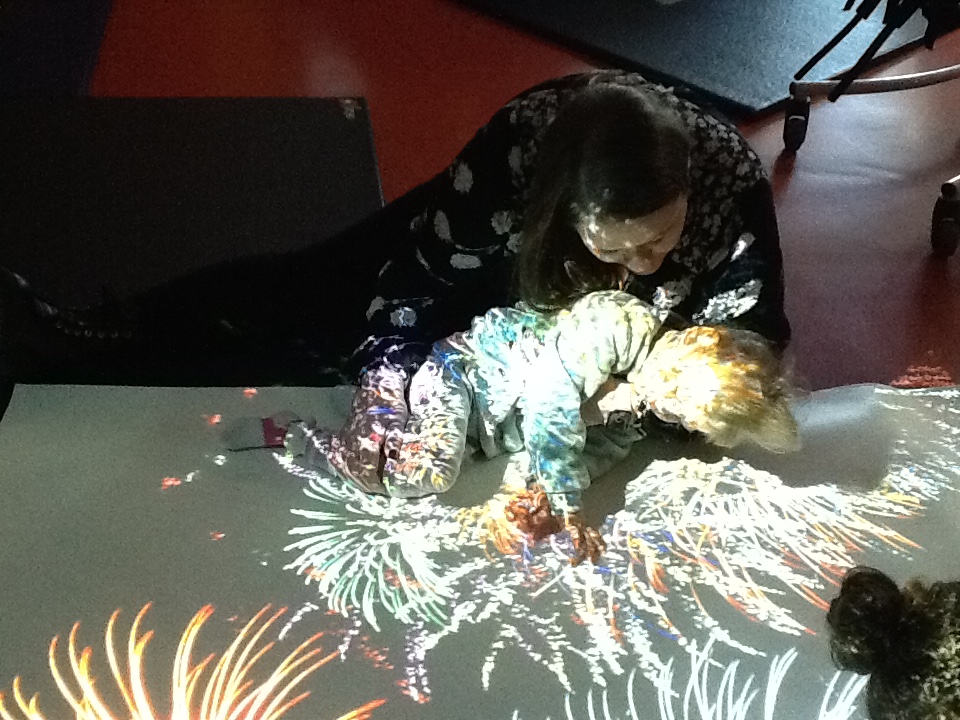 IvyHouseSchool's tweet photo. Diamonds had a fantastic day exploring lots of different firework themed activities! They worked hard to move their bodies on the magic carpet to make fireworks appear! #BonfireNight #InclusiveIT #SEND #Sensory https://t.co/hbOo5mpgCE