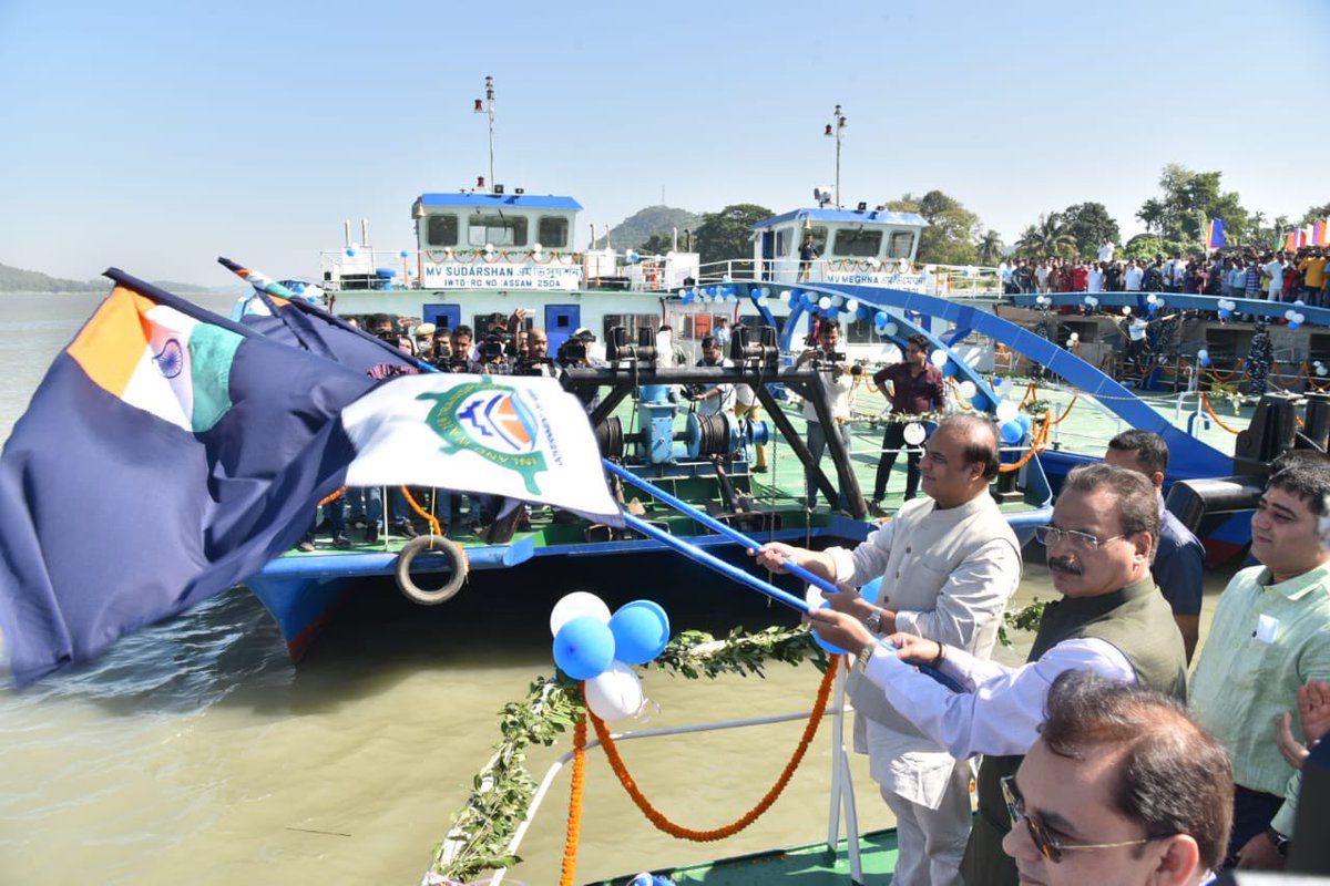 cmpatowary's tweet photo. Glad to attend the program where HCM Dr. @himantabiswa flagged off 4 steel catamaran vessels and launched e-ticketing system for Umananda Ferry Services at Pandu Port, Guwahati. 
Out of the 4 vessels, 2 will ply at Majuli &amp; 1 each b/n Guwahati-North Guwahati &amp; Uzanbazar-Umananda. https://t.co/mNzCAOSR9q