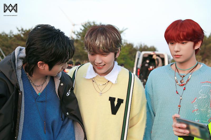 🌱B1A4 LIVE LOUNGE🌱

The link to the online fanmeeting on Vlive is opened:
vlive.tv/video/268365

You can already start gathering hearts and comment before the event on NOV 10 at 8PM KST.

Fighting Bana 💪

#B1A4 #Gongchan #공찬 #CNU #신우 #Sandeul #산들