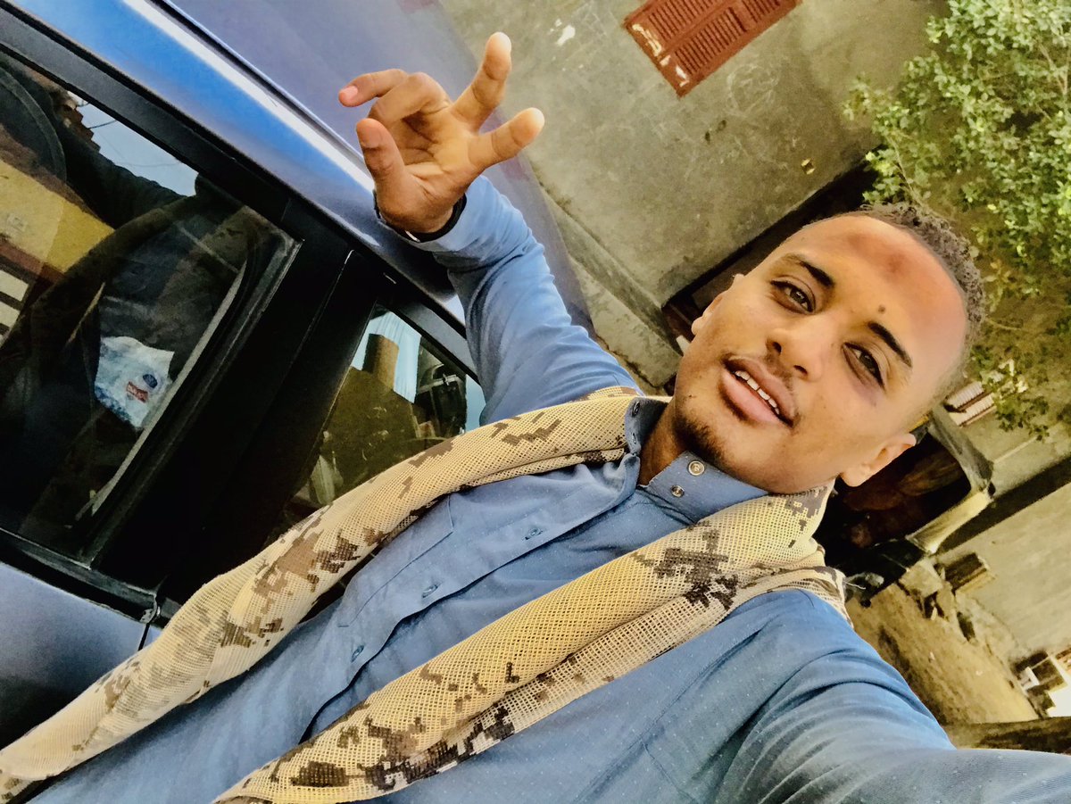 ahmadbeh8's tweet photo. رغم بساطه قلوبنا …ما احد يفهمنا 🤍☘️ https://t.co/Q7kWRTM68R