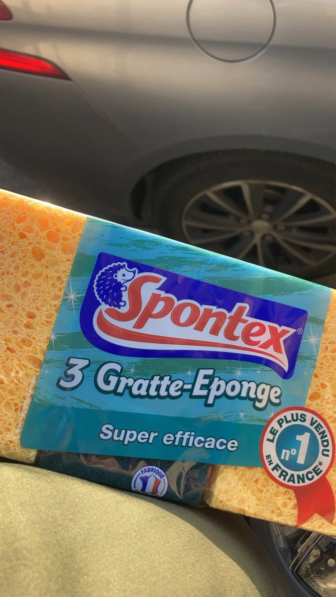 ThomasLegris2's tweet photo. Ça fait 1 semaine qu’il @Fanthommm me parle de ses éponges j’ai décidé de lui faire un ptit kdo ! Jspr que ça lui fera plaisir vous en pensez quoi ? 🥺 https://t.co/dZBTaXMYeJ