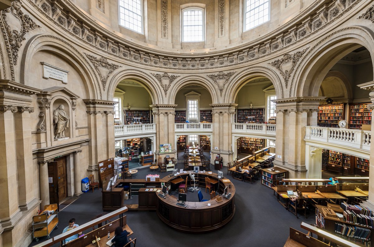 UniofOxford's tweet photo. #OnThisDay in 1602, the Bodleian Library opened! 📚📕

Did you know? It would take a keen reader more than 600 lifetimes to get through all the books in @bodleianlibs (at the rate of one per day).

📷 | Oxford University Images https://t.co/4F6Jwq6ine