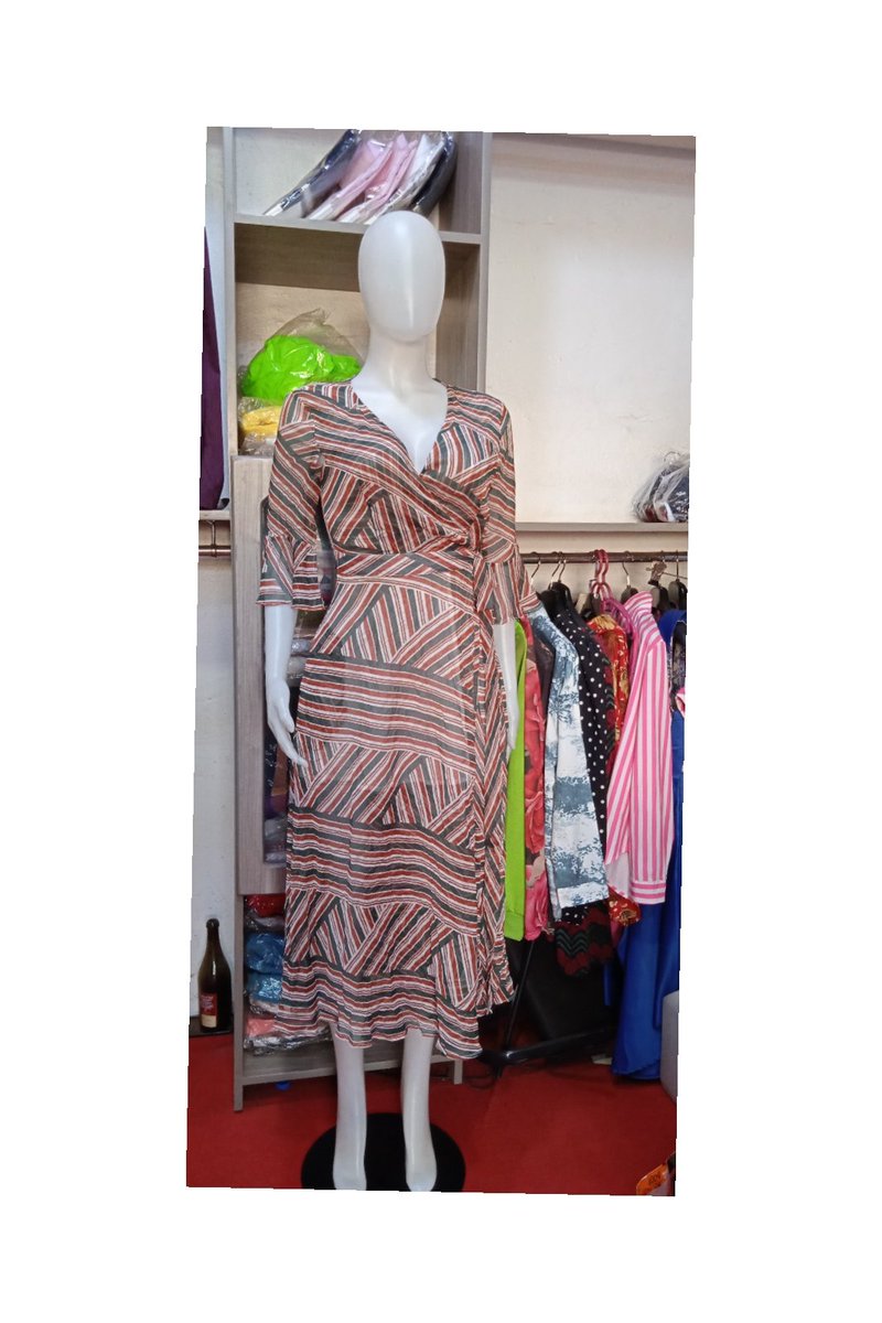 Ephie_lubega's tweet photo. Good morning good people.
This is my hustle
Wrapper dresses available @le._placard.deliveries are made across the country at the customers expense. call or what'sapp 0704745571..
Thank you ❤️
#SmallBizMonday
#SupportSmallBusinesses. https://t.co/a5YVXOG6RG