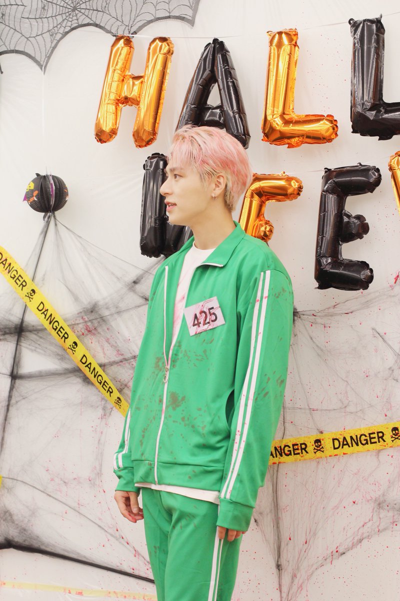 ncusofficial_jp's tweet photo. [#엔비픽] 

📺#엔쿠스_비하인드_Pick 

📸 쿠스로윈_환.jpg 

쿠스와 쿠키는 깐부잖아🤝

#NCUS #엔쿠스 #쿠스로윈
#환 #HWAN
#할로윈데이 #Halloween
#엔징어게임 #오징어게임 https://t.co/UFQV3wNCGK