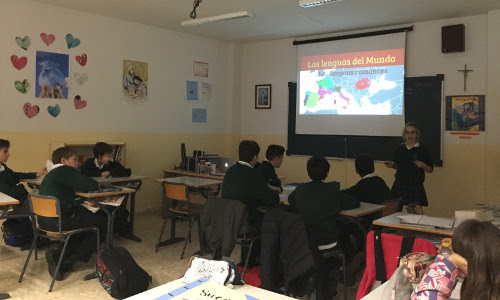 CeDeC_intef's tweet photo. Proyecto EDIA. Experiencias de aula: conocemos y apreciamos la diversidad lingüística. https://t.co/QyuxaJVTZO #proyectoEDIA #secundaria #ABP #lengua https://t.co/vuUwGPP8Kf