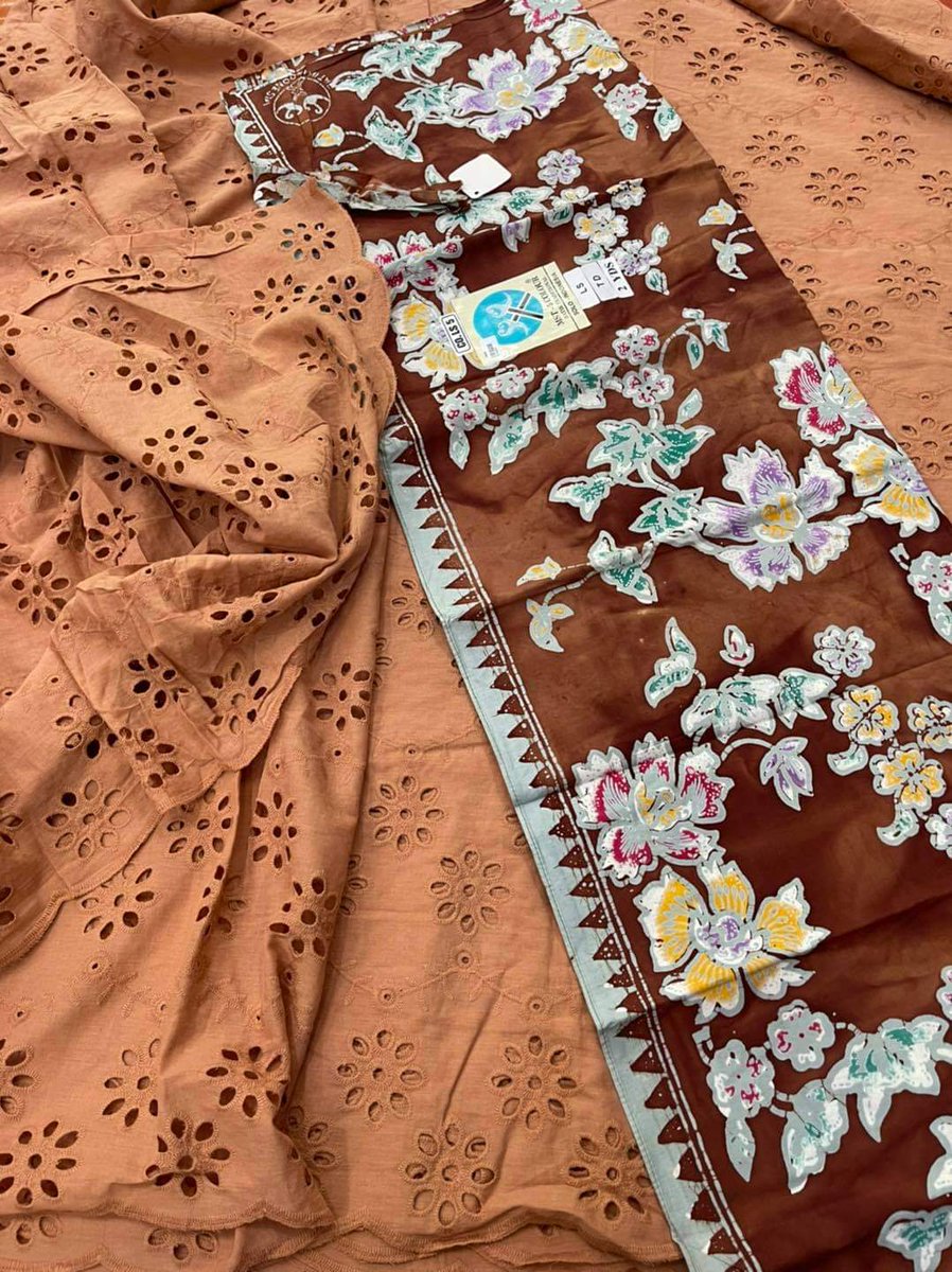 ဒ်ီရက်ထဲမှာ
ပိတ်ဖောက်ဇာ နဲ့ ပါတိတ်မှ ဝတ်ချင်လို့ ဝယ်နေတာ
အဖွီးကျား ဖြစ်ချင်လာတဲ့ သဘော ဖြစ်မယ်။😂
အရောင်တွေ လည်း ကြည့်အုံး
pepsi colour က လွဲရင် တကယ့် အဖွီးကျား အရောင်