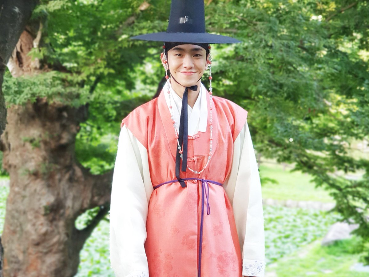 JESSl_HO's tweet photo. Look forward to the next interesting story of "Yeonmo". Please look forward to what kind of choices "Lee Hyun" will make. https://t.co/TgXKlgn7zp