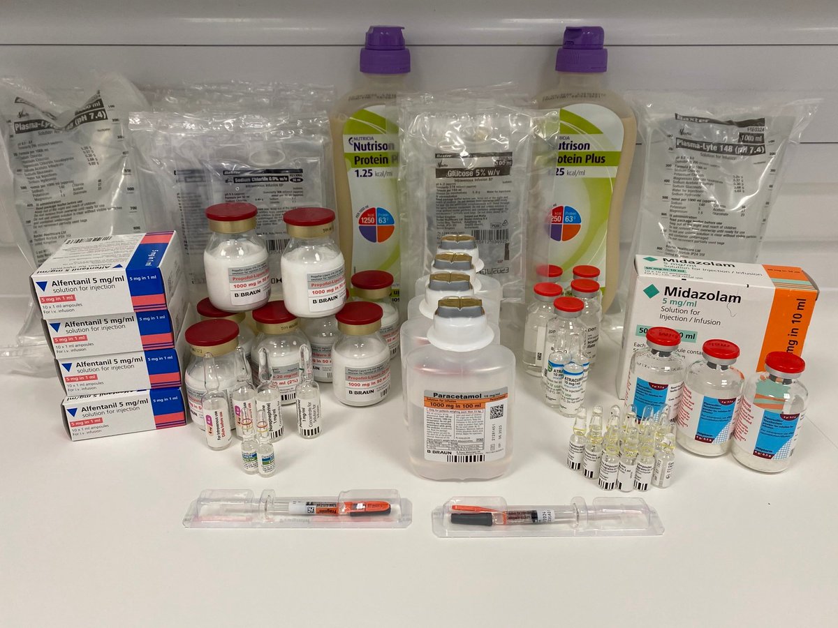 schichtar's tweet photo. Das sind all die Medikamente, um einen Corona Patienten einen Tag am Leben zu erhalten!

Das im Gegensatz zu einer Impfspritze. https://t.co/n8uq3OH0lM