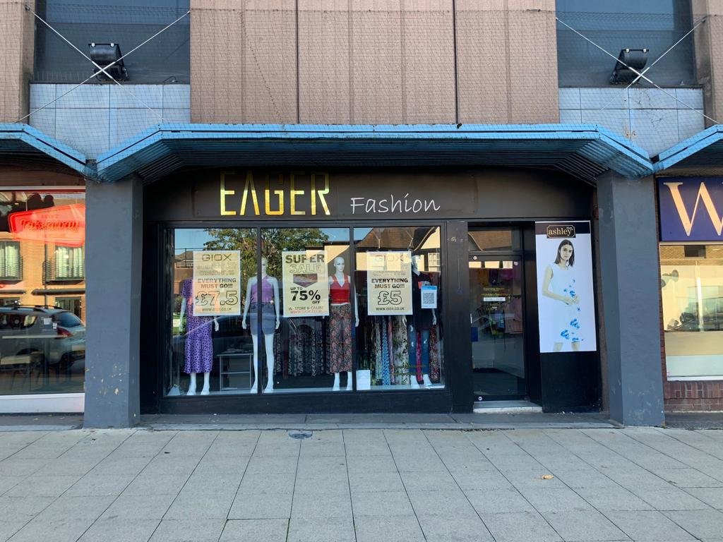 LEVYRealEstate's tweet photo. NEW to Let retail space located on Belmont Road in close proximity to Uxbridge High Street. 

Arranged over ground and first floors, totalling 1,313 sq feet.

Please call our team on 020 7747 0125 to discuss your requirements and download the brochure here https://t.co/IctxhjQdAX https://t.co/BAop2Dk0lW