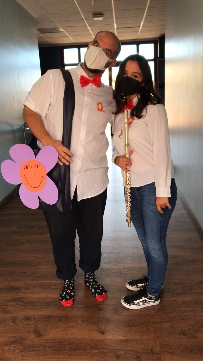 bibliosekab's tweet photo. Fantastica jornada cultural para celebrar el Día de las Bibliotecas escolares en @sekalboran. Música, magia, adivinanzas y cuentacuentos organizado por alumnos y para sus compañeros más pequeños.

#DíaDeLasBibliotecas
#LeerAprenderDescubrir
# CAS https://t.co/gzJcCyKzQq