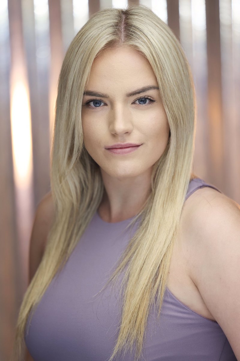 WeAreLumosia's tweet photo. #actor #singer and #dancer The multi talented and lovely @bethankirby.x came to London for #newheadshots studied at @DandBPerforming https://t.co/5VpZBaqzzH